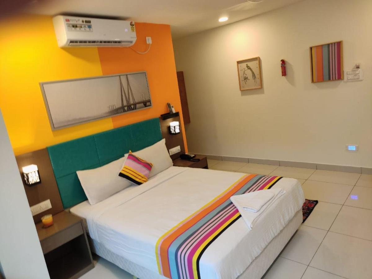 Hotel White Fields Hitec City, Hyderabad Ngoại thất bức ảnh
