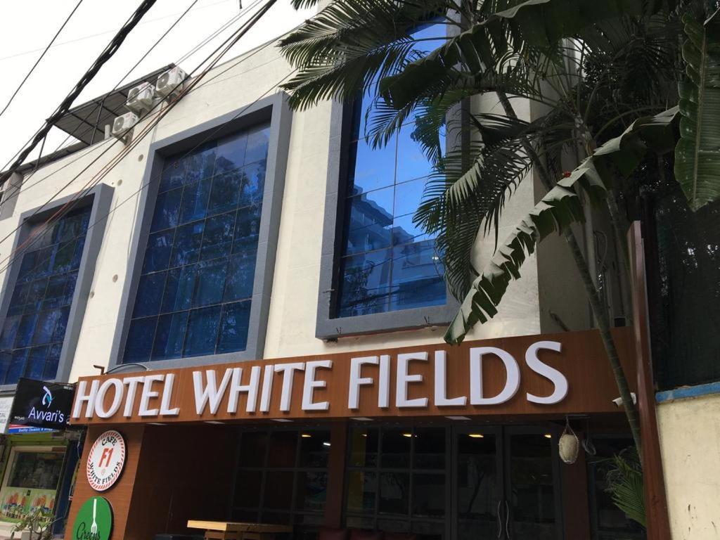 Hotel White Fields Hitec City, Hyderabad Ngoại thất bức ảnh
