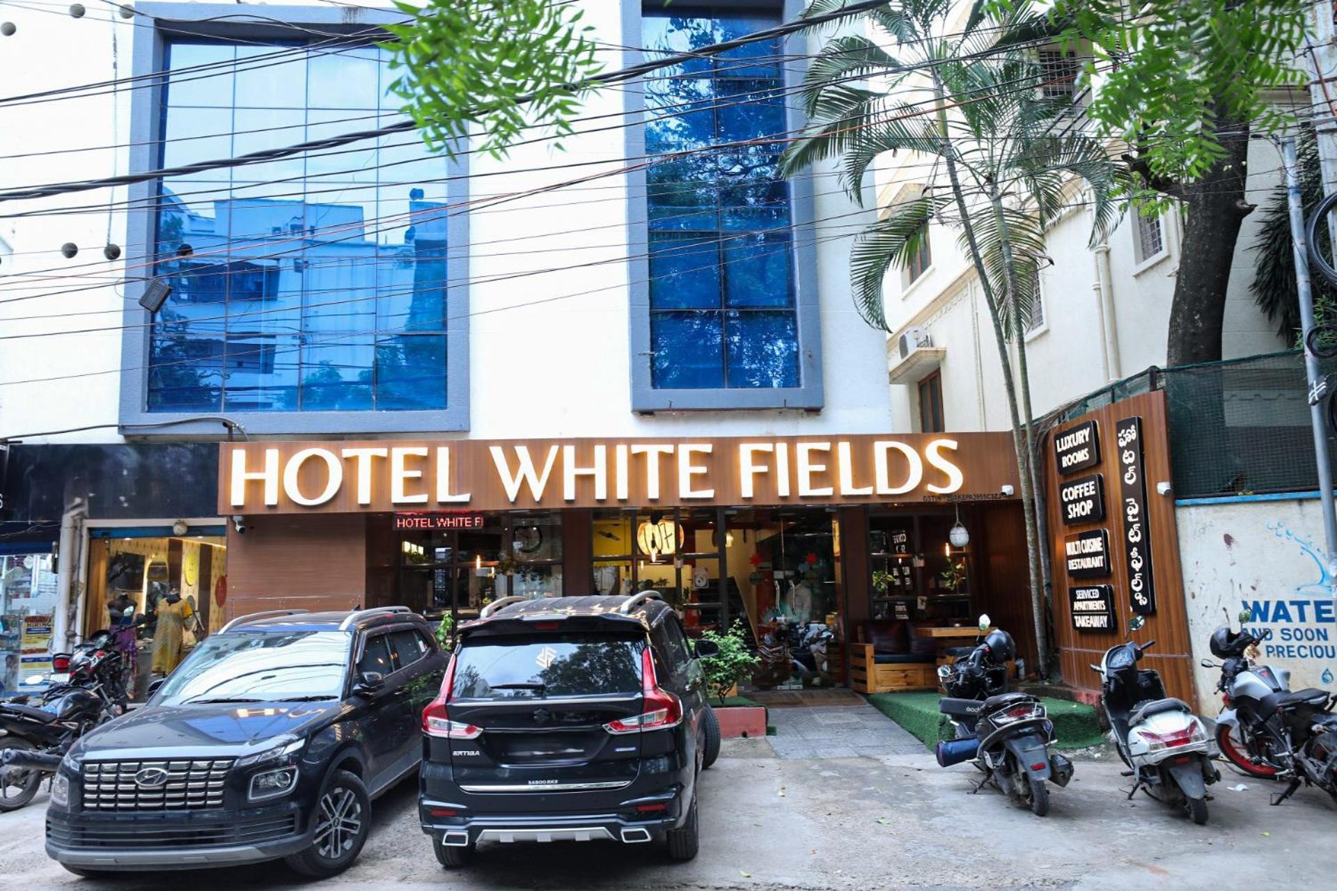 Hotel White Fields Hitec City, Hyderabad Ngoại thất bức ảnh