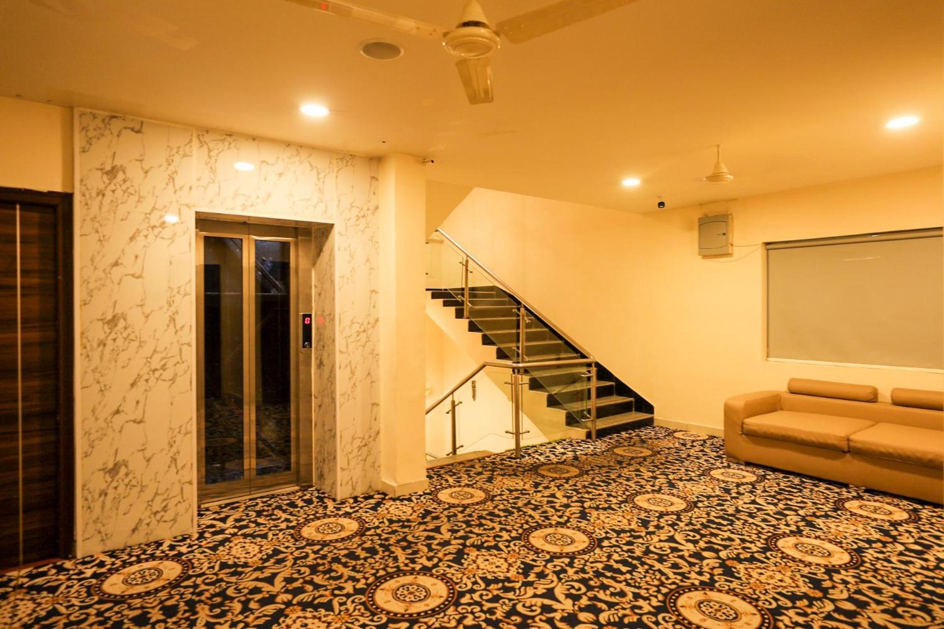 Hotel White Fields Hitec City, Hyderabad Ngoại thất bức ảnh