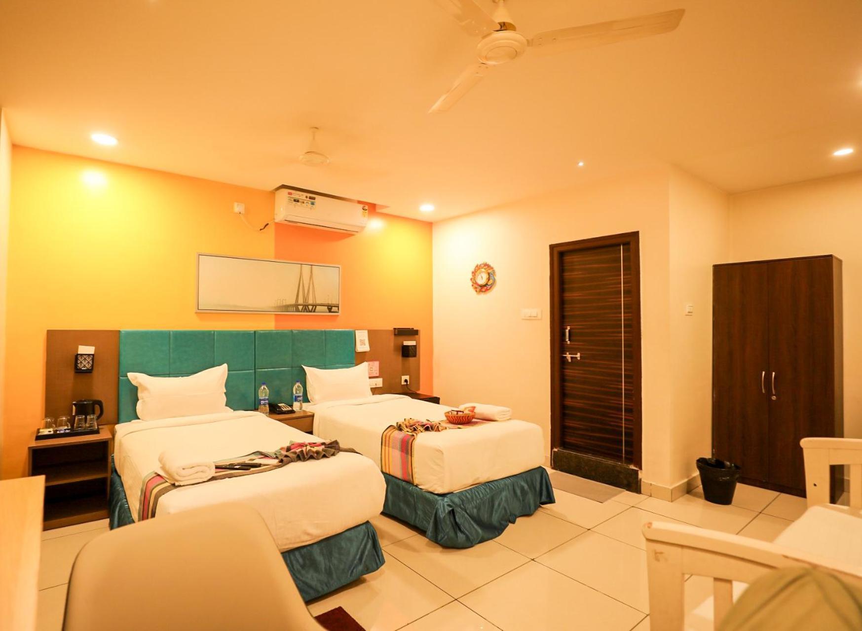 Hotel White Fields Hitec City, Hyderabad Ngoại thất bức ảnh